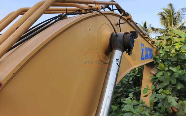 XCMG EXCAVATOR XE215C