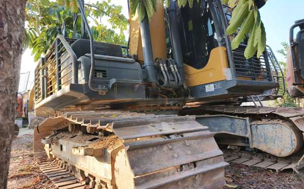 XCMG EXCAVATOR XE215C