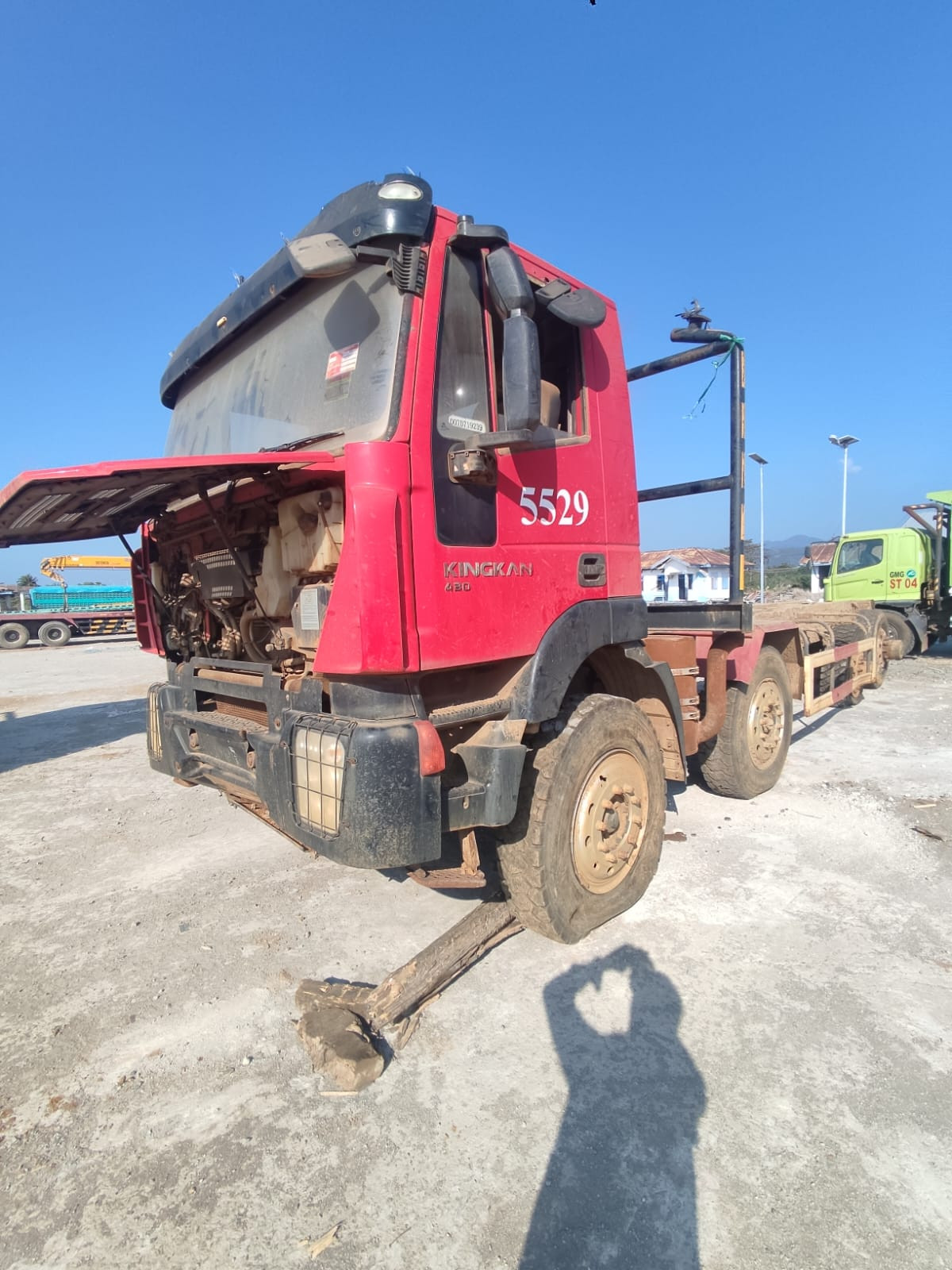 HONGYAN  DUMP TRUCK CQ-3314 (8X4)