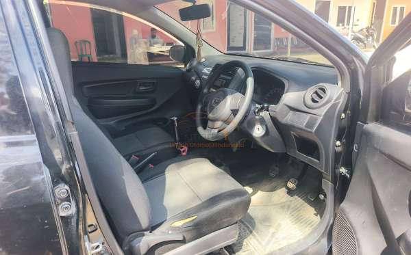 DAIHATSU AYLA 1.0 D