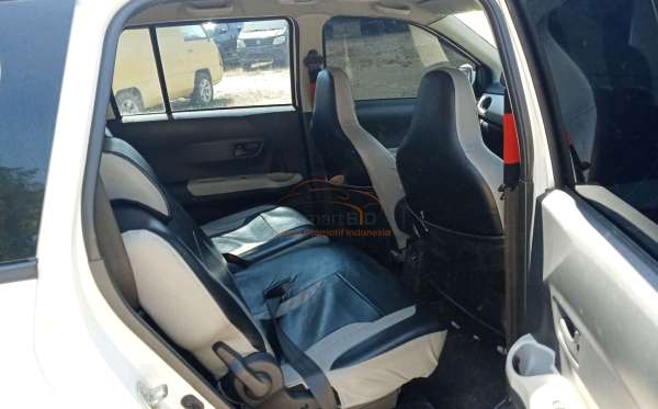 DAIHATSU SIGRA