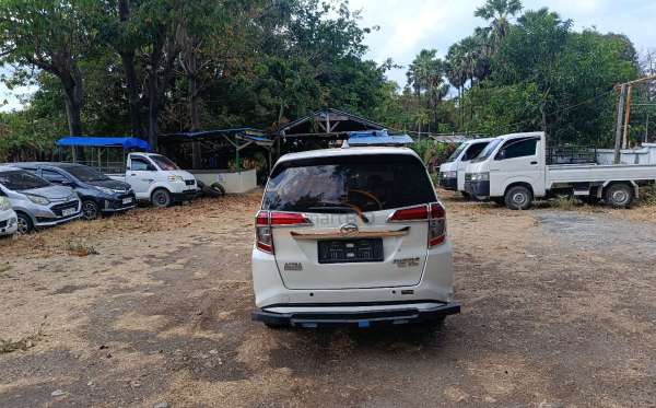 DAIHATSU  SIGRA
