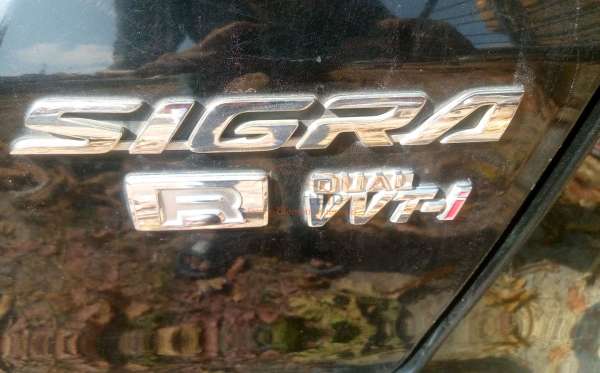 DAIHATSU  SIGRA  R