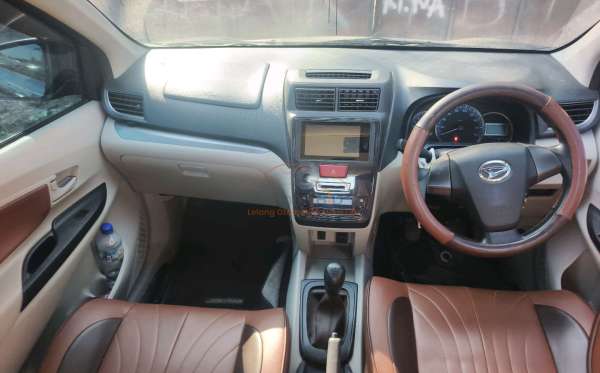 DAIHATSU XENIA 1.3 X