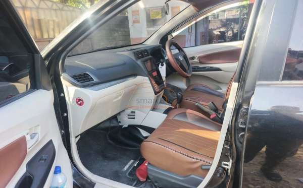 DAIHATSU XENIA 1.3 X