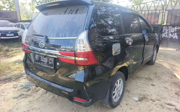 DAIHATSU XENIA 1.3 X