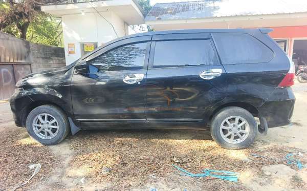 DAIHATSU XENIA 1.3 X