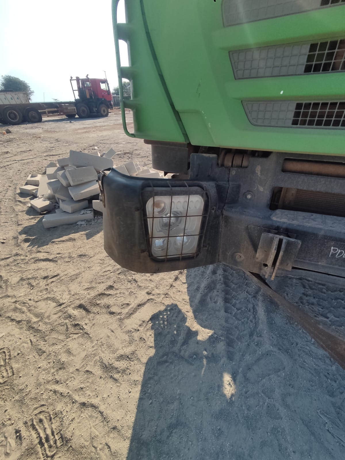HONGYAN  DUMP TRUCK