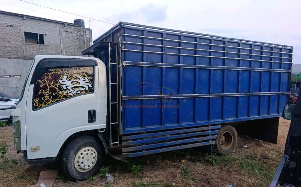 ISUZU  NMR  71T HD 6.1