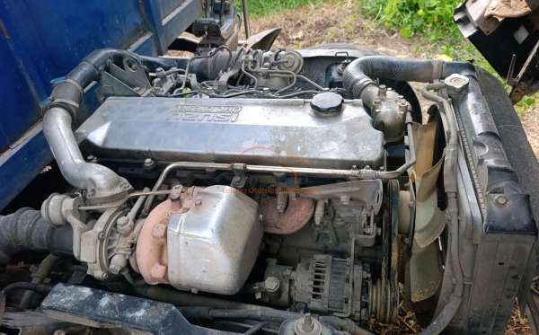 ISUZU  NMR  71T HD 6.1