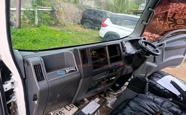 ISUZU  NMR  71T HD 6.1