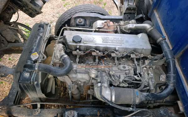 ISUZU  NMR  71T HD 6.1
