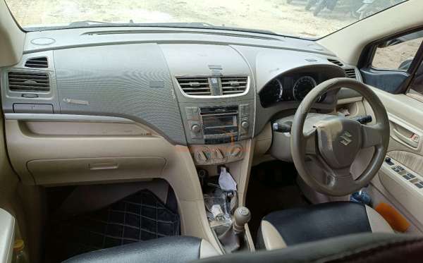 SUZUKI  ERTIGA  DX