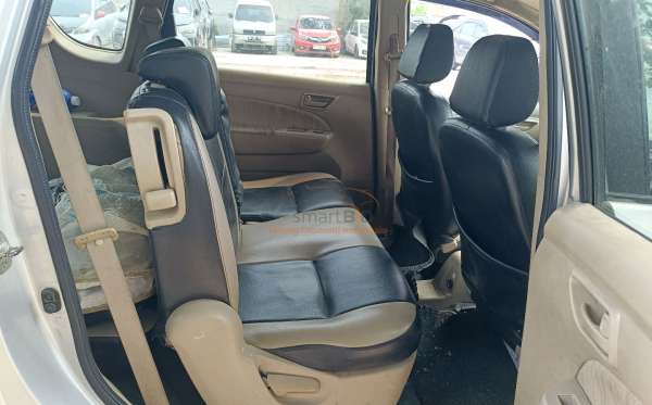 SUZUKI  ERTIGA  DX