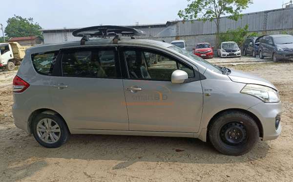 SUZUKI  ERTIGA  DX