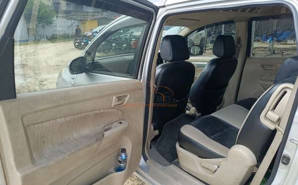 SUZUKI  ERTIGA  DX