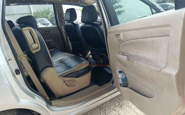 SUZUKI  ERTIGA  DX