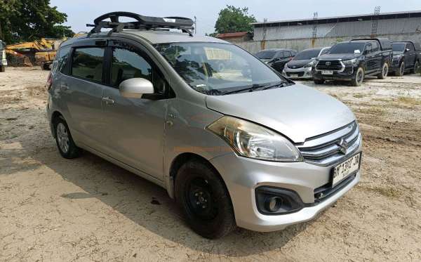 SUZUKI  ERTIGA  DX