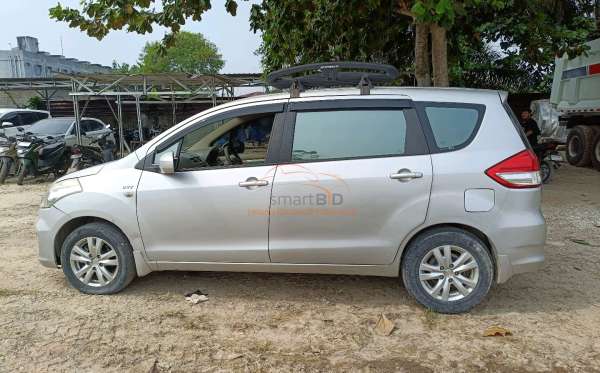 SUZUKI  ERTIGA  DX