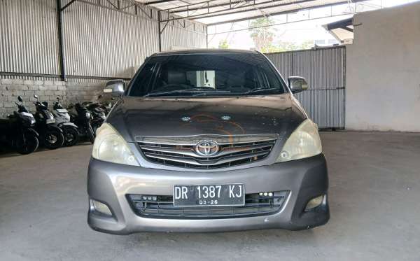 TOYOTA INNOVA G