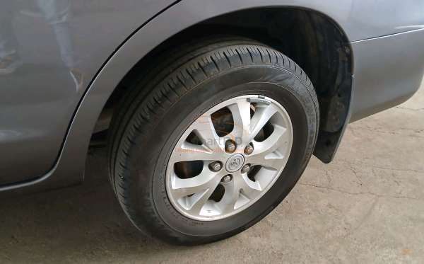 TOYOTA INNOVA G