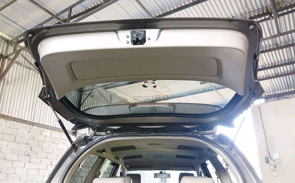 TOYOTA INNOVA G