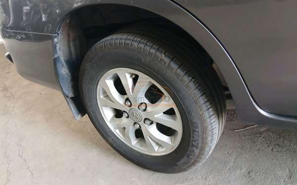 TOYOTA INNOVA G
