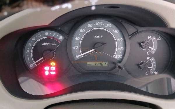 TOYOTA INNOVA G