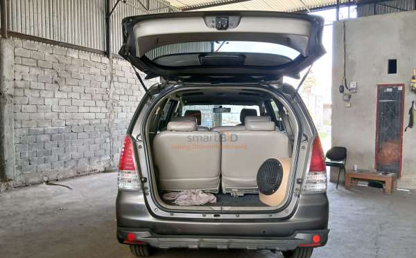 TOYOTA INNOVA G