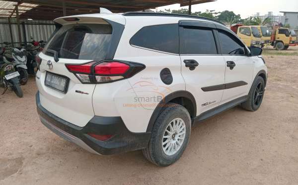 TOYOTA RUSH S