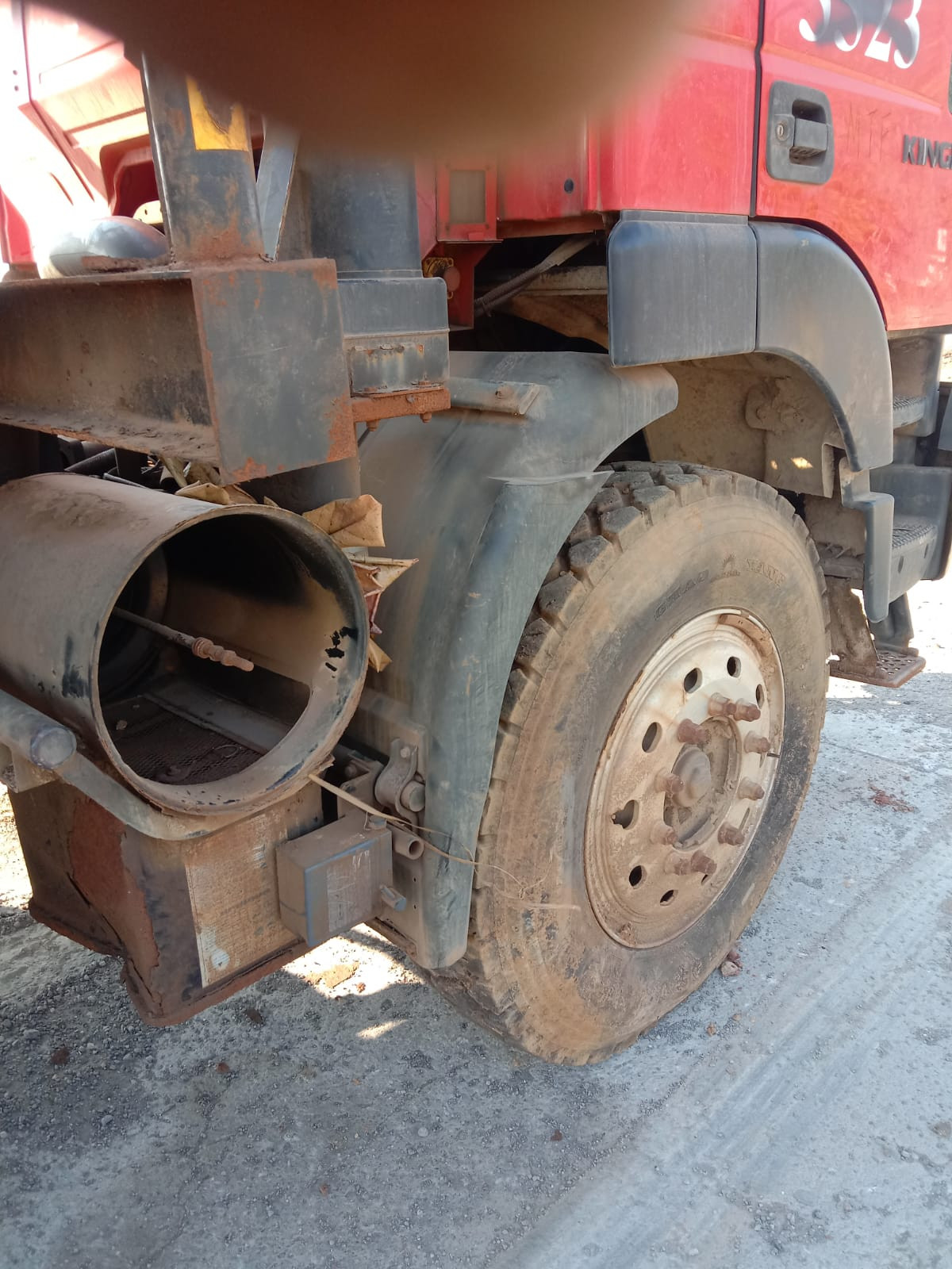 HONGYAN  DUMP TRUCK CQ-3314 (8X4)