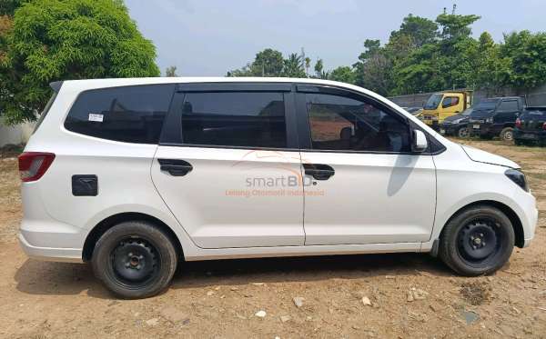 WULING CONFERO 1.5