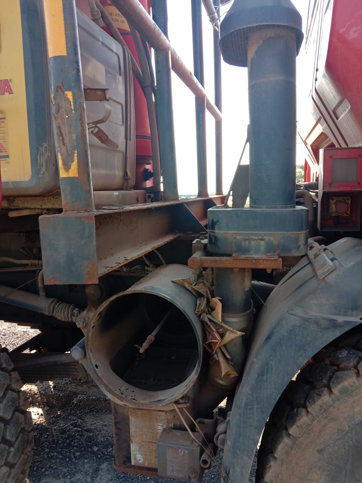 HONGYAN  DUMP TRUCK CQ-3314 (8X4)