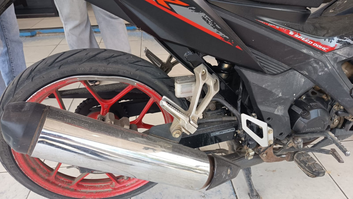 HONDA SONIC 150 R
