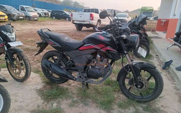 HONDA  CB 150 Verza