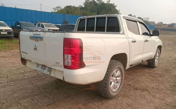 MITSUBISHI DC GLS 4X4