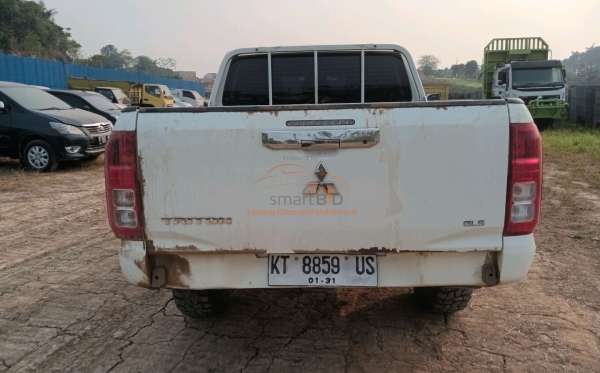 MITSUBISHI DC GLS 4X4