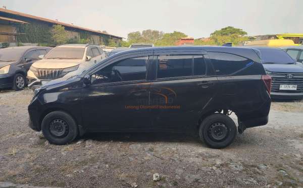 DAIHATSU SIGRA X