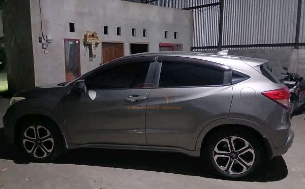 HONDA HRV 1.8 RS CVT CKD PRESTIGE