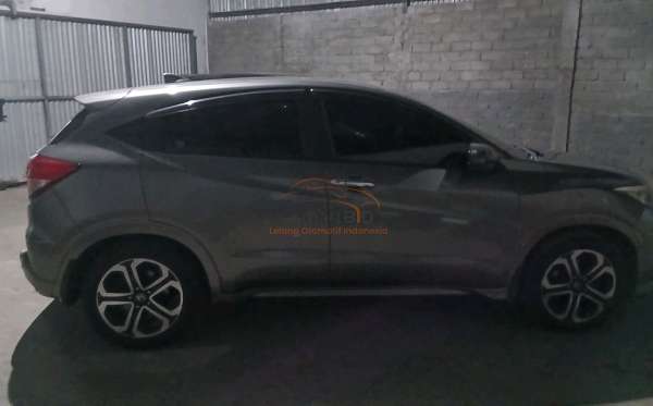HONDA HRV 1.8 RS CVT CKD PRESTIGE
