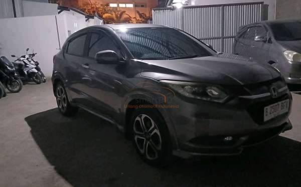 HONDA HRV 1.8 RS CVT CKD PRESTIGE