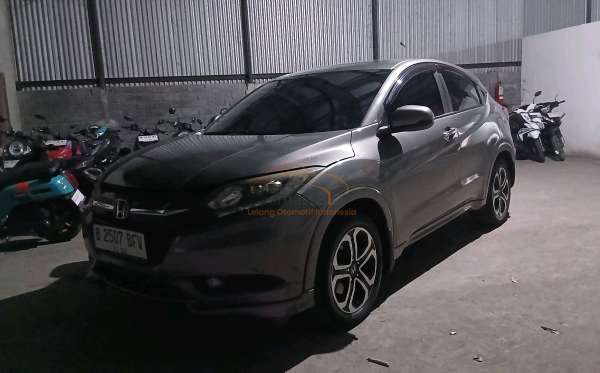 HONDA HRV 1.8 RS CVT CKD PRESTIGE