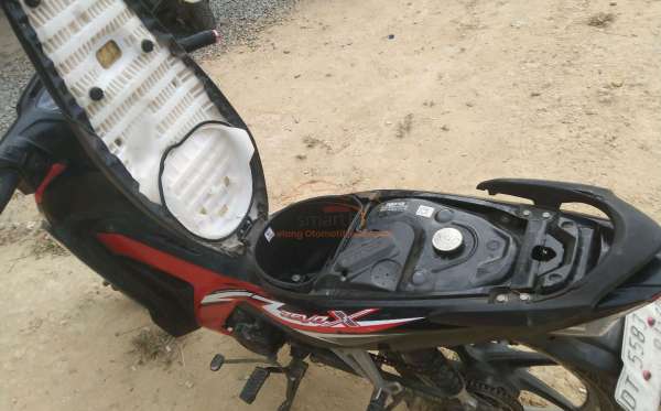 HONDA REVO X