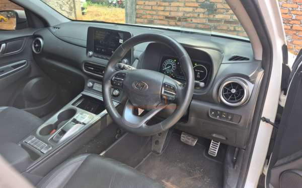 HYUNDAI KONA EV