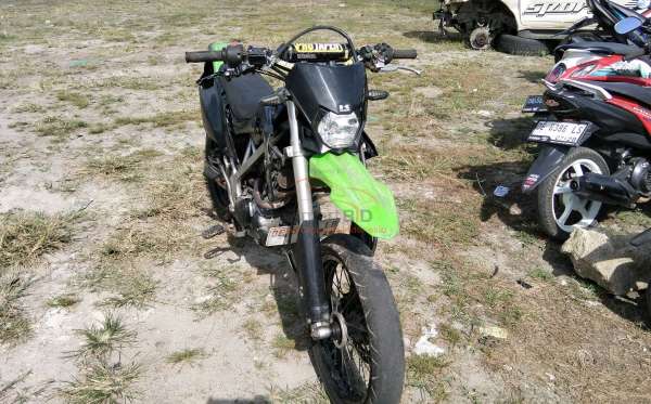 KAWASAKI KLX 150