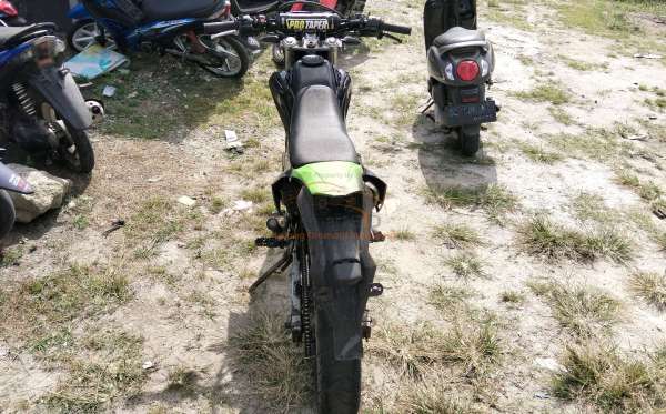 KAWASAKI KLX 150