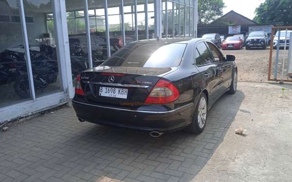 MERCEDES BENZ E 280