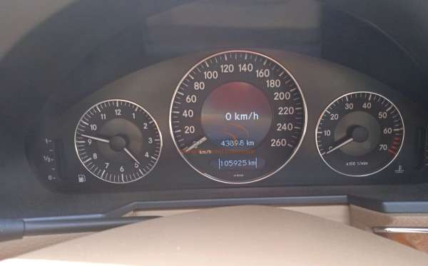 MERCEDES BENZ E 280