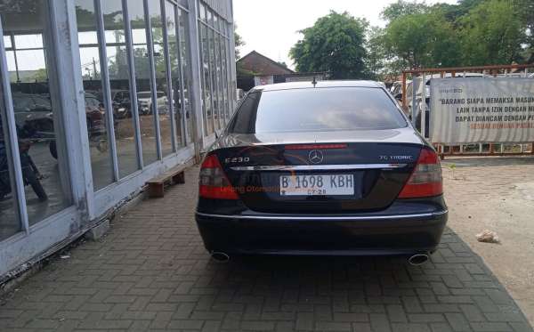 MERCEDES BENZ E 280
