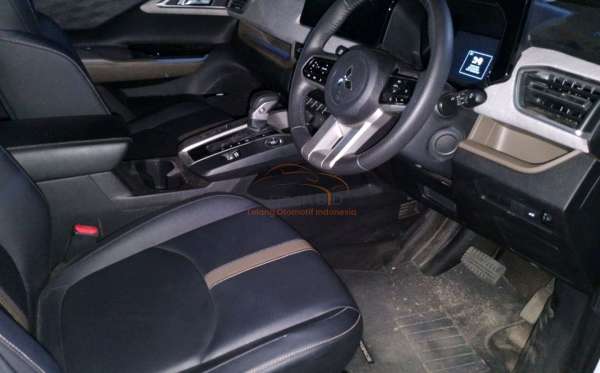MITSUBISHI XFORCE ULTIMATE